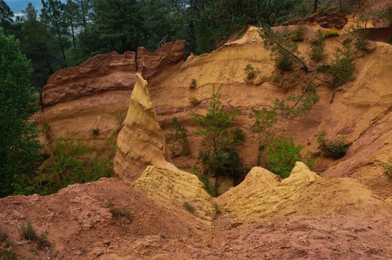 FRAN0035 | 2011, 2011-Frankreich, Carriere d' Ocre Roussillon, EUROPA, Frankreich, Ocker-Felsen, Provence, Region Luberon