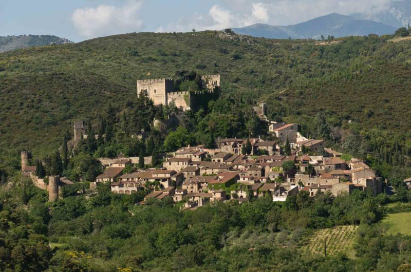 FRAN0120 | 2011, 2011-Frankreich, Castelnou, EUROPA, Frankreich, Frankreich 2011, Region Perpignan, Roussillon