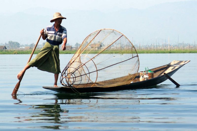 MYAN0094 | 2005, 2005-Myanmar, ASIEN, Ein-Bein-Ruderer, Inle-See, MYANMAR